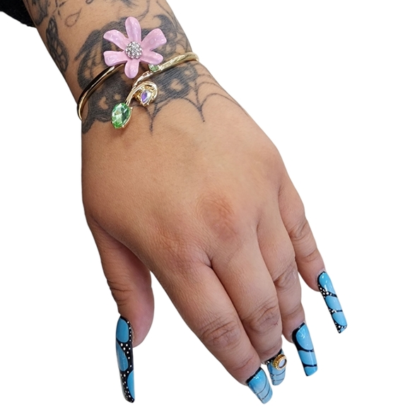 Betsey Johnson Daisy Aurora Borealis Clamper Spring Hinge Gold Bangle Bracelet - Picture 4 of 14